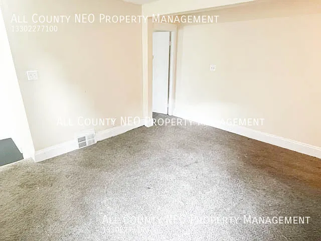 1854 W 45th St #BACK — Photo 3