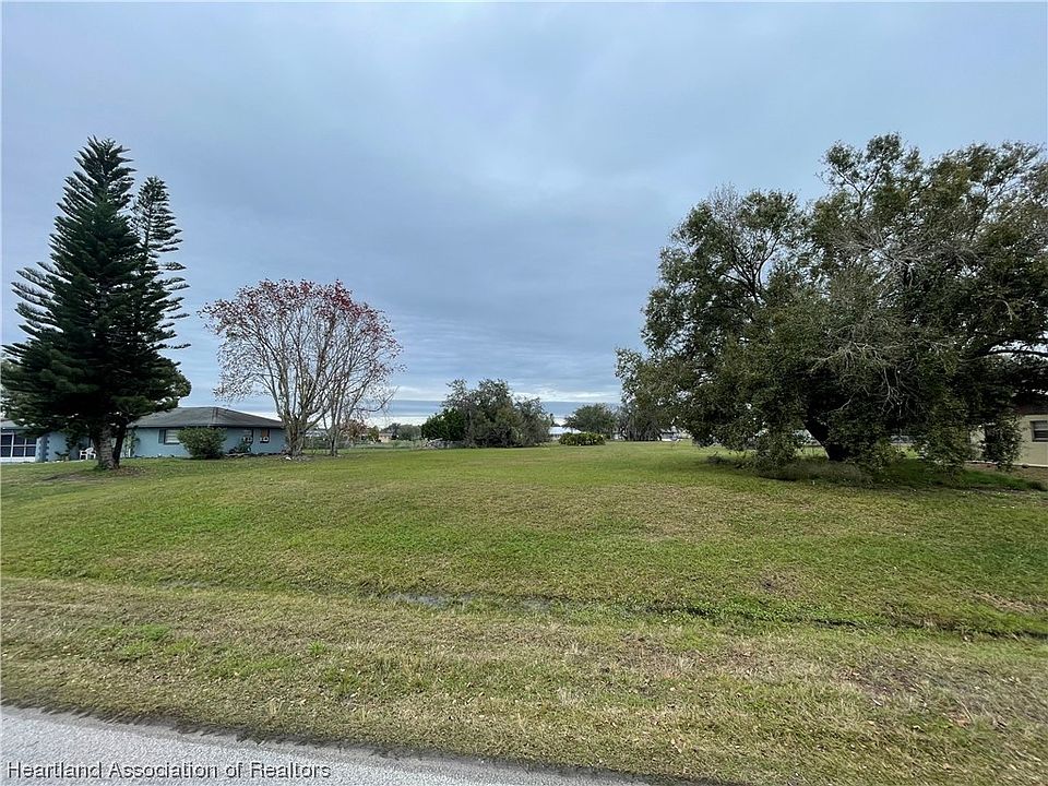 1st image of 8409 Hampshire Dr