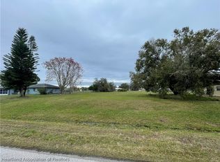 8409 Hampshire Dr, Sebring, FL 33876