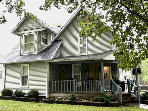 503 Saint John St, Greenville, IL 62246