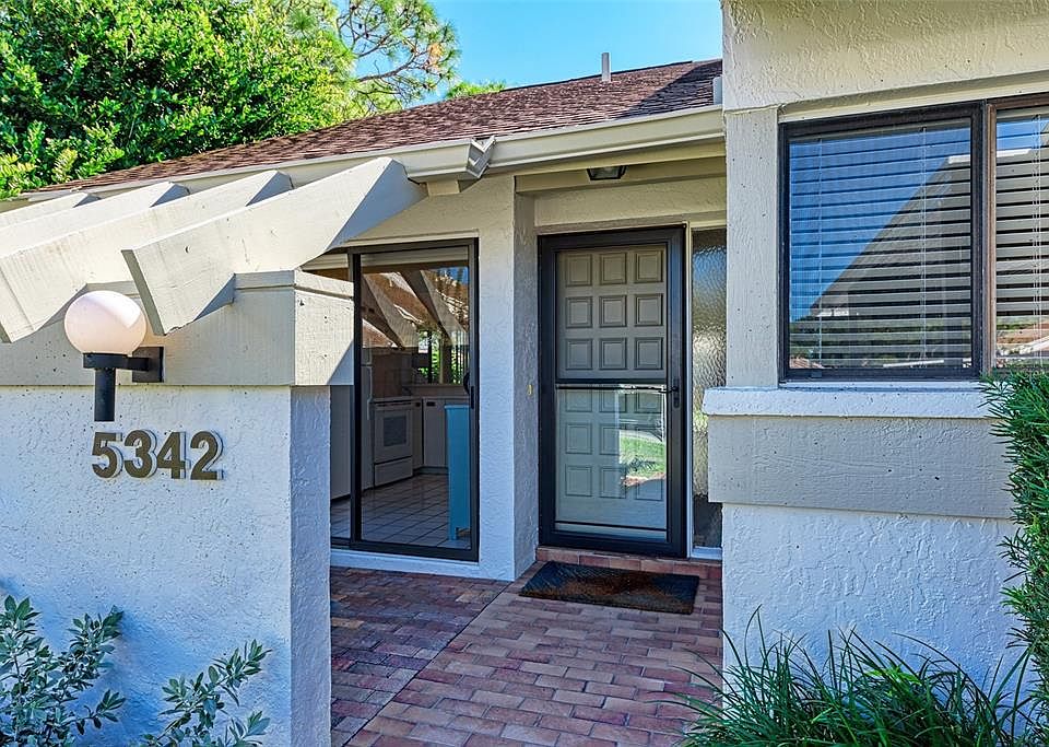 1st image of 5342 Myrtle Wood #45