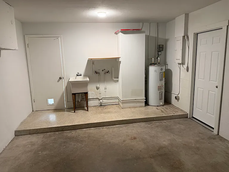 208 Plumosa Dr — Photo 11