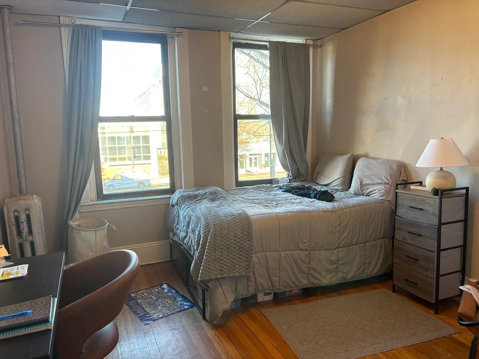 4 bed, 1200 sqft, $1,300 — Photo 3