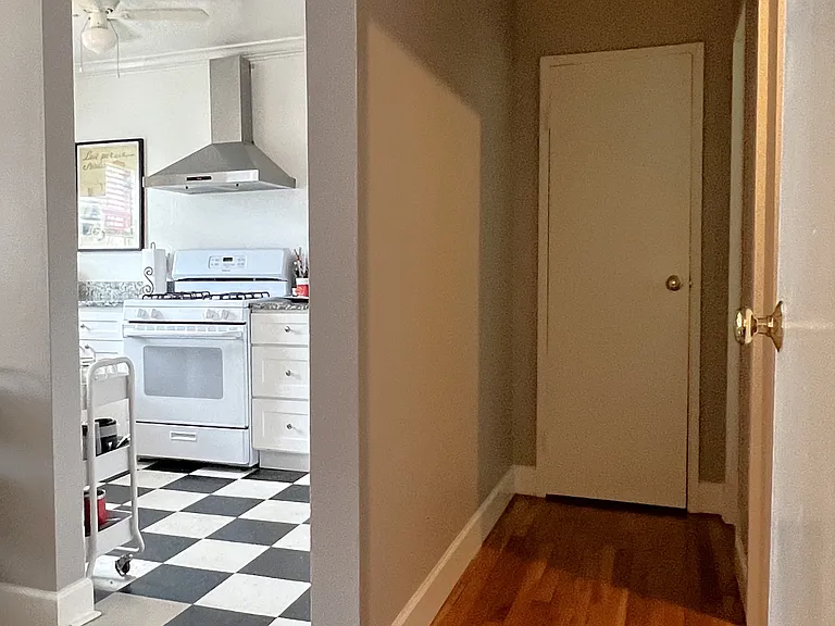 282 9th St NE #10 — Photo 30