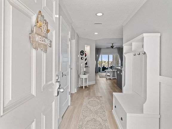 2nd image of 264 Gibraltar Ct Unit 303