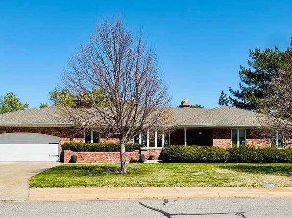 1812 Burr Pkwy, Dodge City, KS 67801