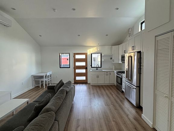 2nd image of 5921 Cahill Ave