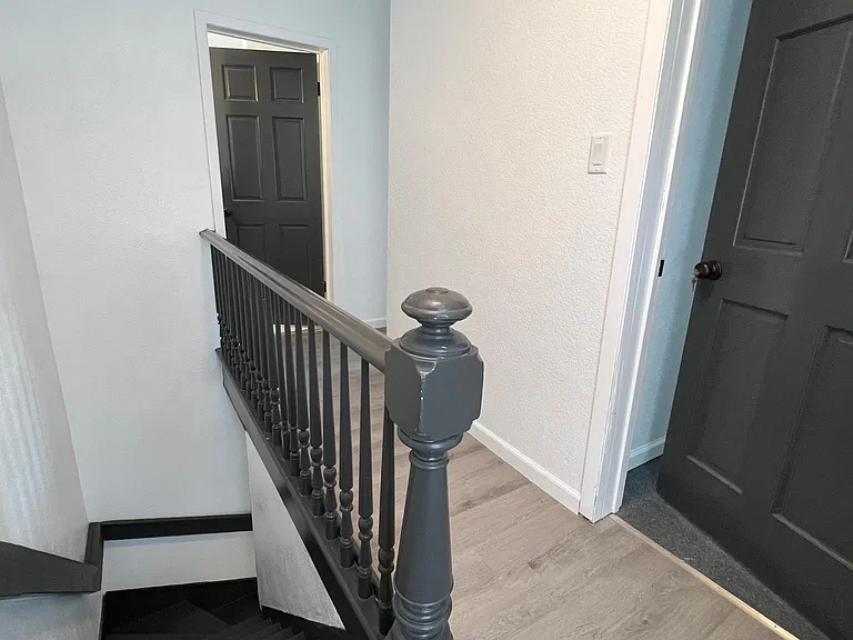 586 Arlington St — Photo 7