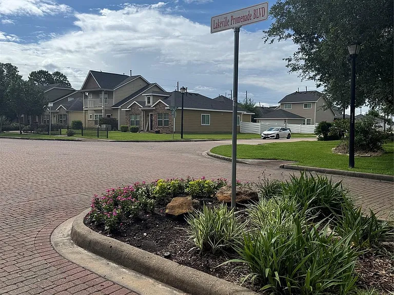 20507 Providence Point Dr — Photo 36