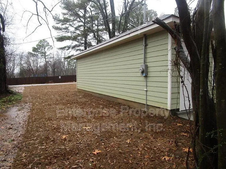 3490 Ardmore St — Photo 28