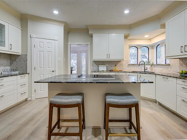 714 Last Arrow Dr — Photo 17