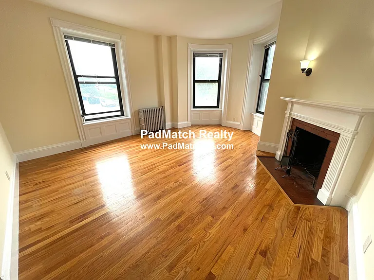 504 Beacon St #5 — Photo 3