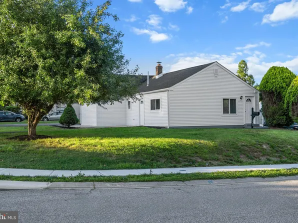 1705 W Gilpin Dr, Wilmington, DE 19805