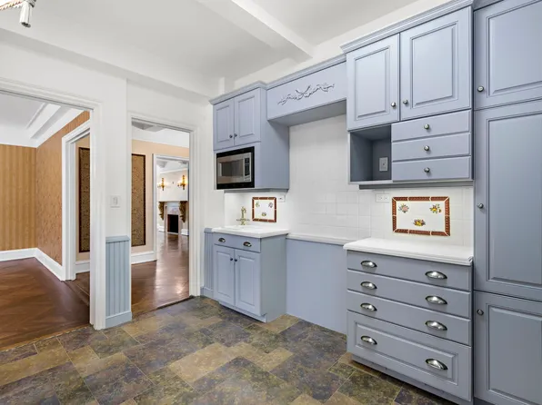 115 East 86th Street image 9 of 15