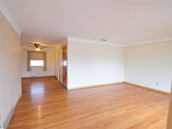 2nd image of 3870 W 213th St