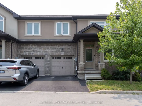 421 Kitty Murray Ln #19, Hamilton, ON L9K 0J5
