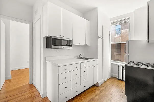 Kitchen, photo 1