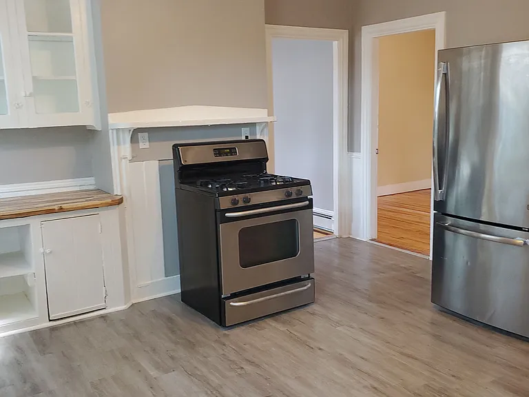 39 Calais St #SECONDFLOOR — Photo 5