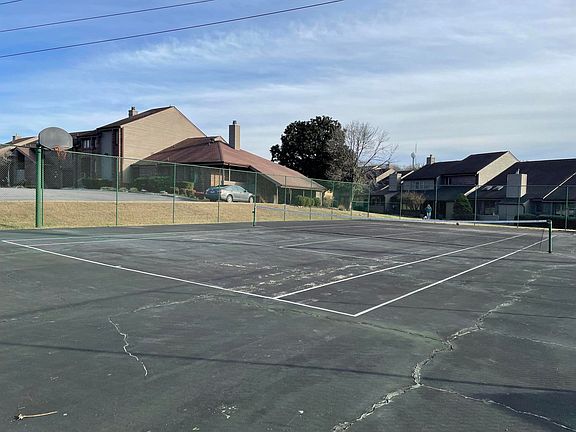 5th image of 1230 McFarland St APT 19