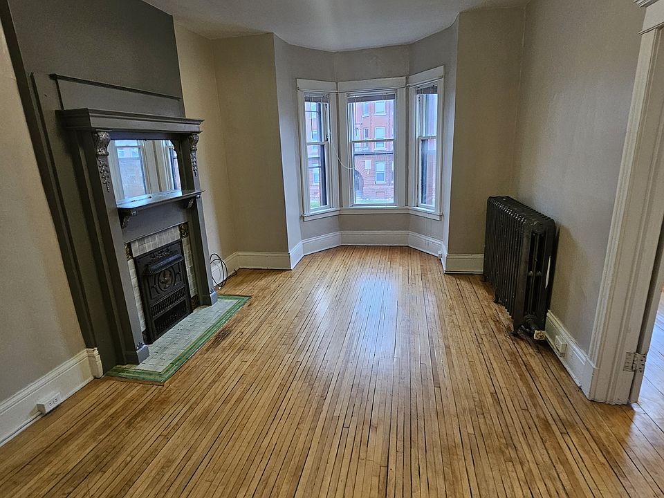 1st image of 718-720 E 1st St #7