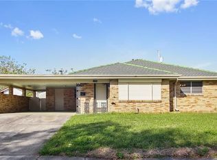 2745 Somerset Dr, New Orleans, LA 70131