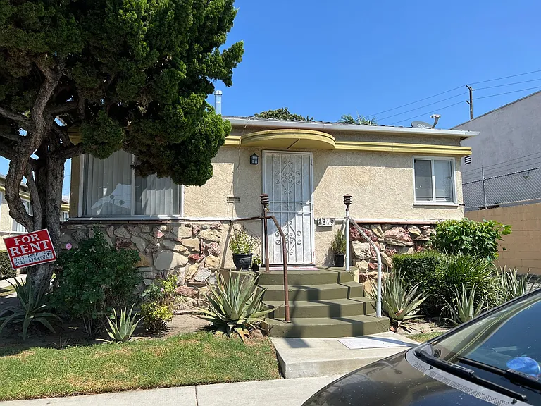 2815 Willow Pl #19 — Photo 3