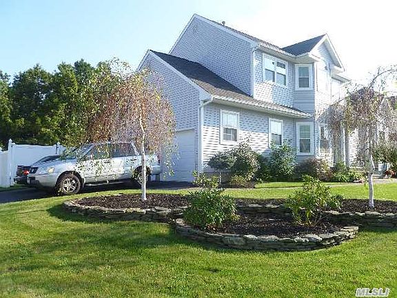 3rd image of 2 Hyacinth Ct