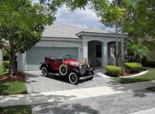 959 Lavender Cir, Weston, FL 33327