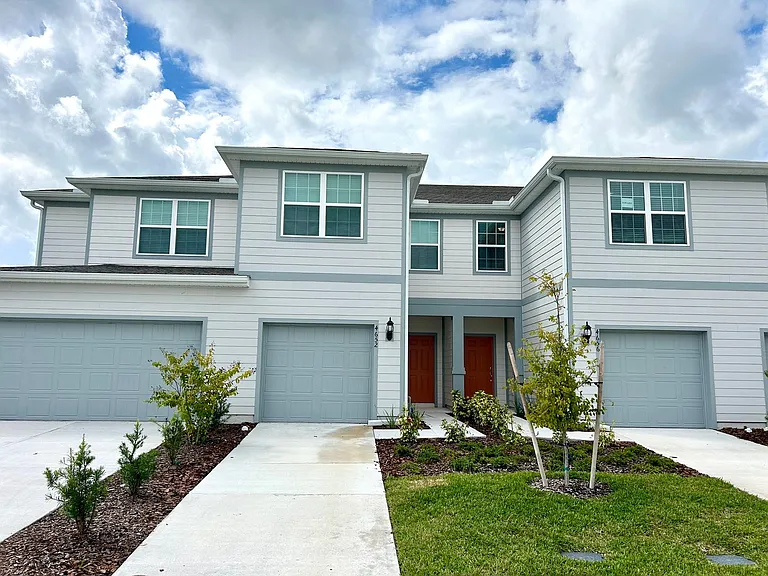 4652 Sparkling Shell Ave — Photo 1