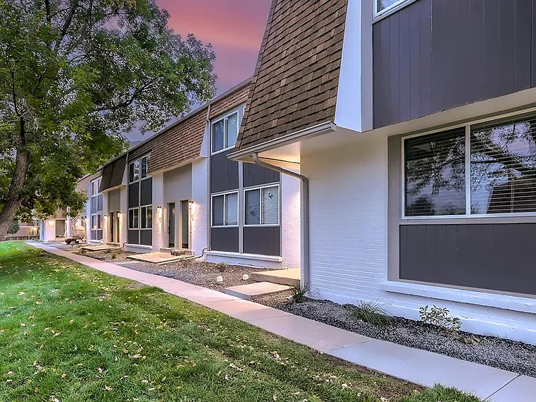 Park Ridge Townhomes — Photo 14