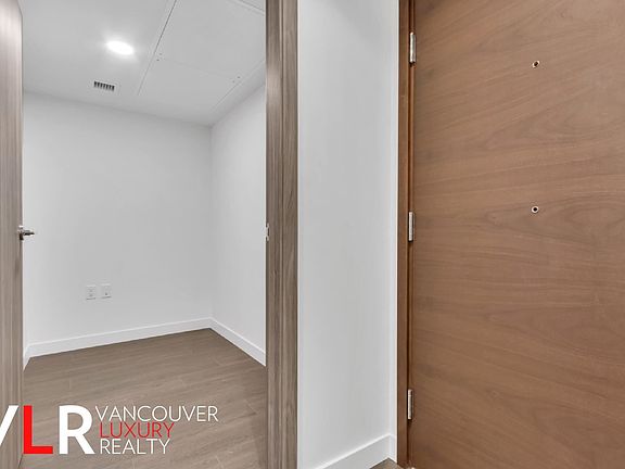 4th image of 87 Nelson St #287