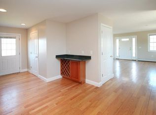 109 Wolcott Ave, Middletown, RI 02842