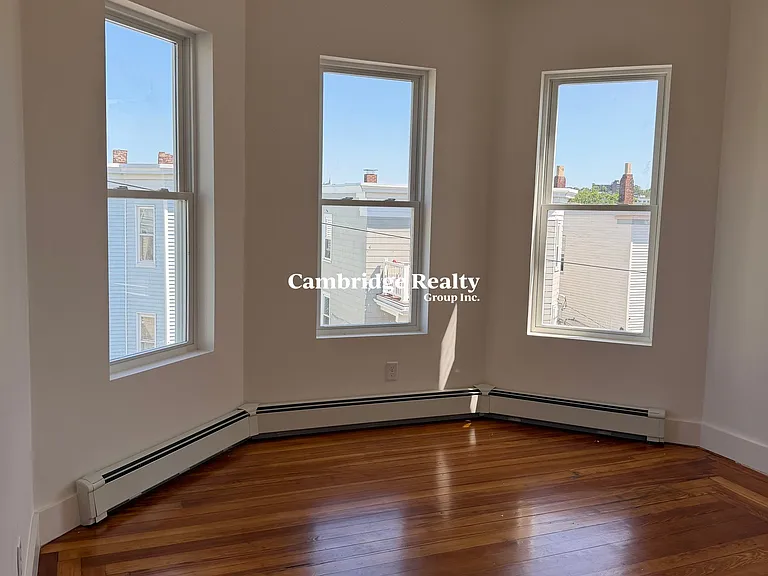 82 Marion St #1T — Photo 4