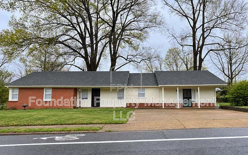 5 bed, 2.0 bath, 1877 sqft, $1,550 — Photo 1