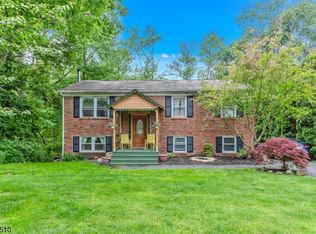 6 Pahaquarry Rd, Hopatcong, NJ 07843