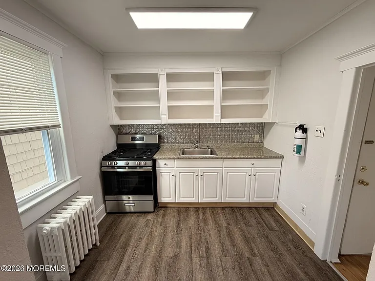1005 Main St #3 — Photo 1