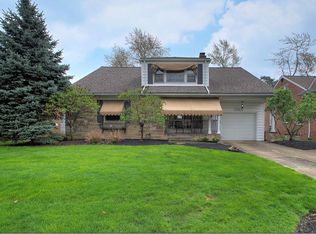 2605 Edgewood Rd, Beachwood, OH 44122