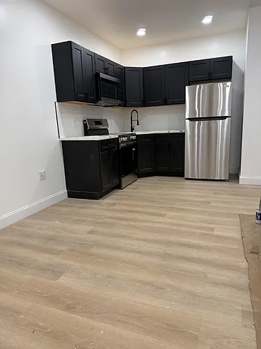36 S Redfield St Photo 1