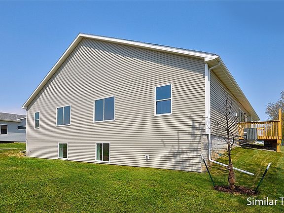 5th image of 1569 Foxtail Dr SE
