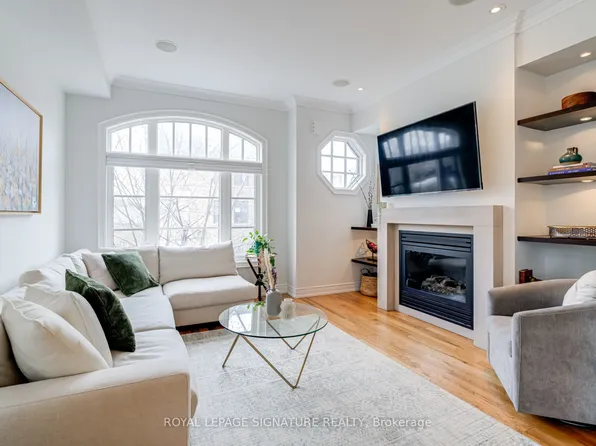 55 Ruby Lang Ln, Toronto, ON M8Z 0B8