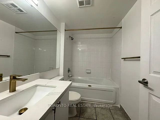 35 Kingsbridge Garden Cir #110 — Photo 23