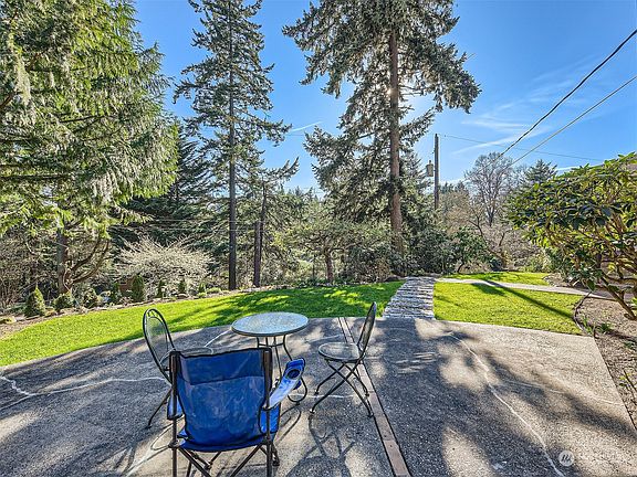 4th image of 1550 NE 106th Street