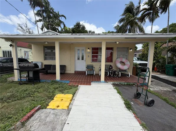 3245 NW 34th St, Miami, FL 33142