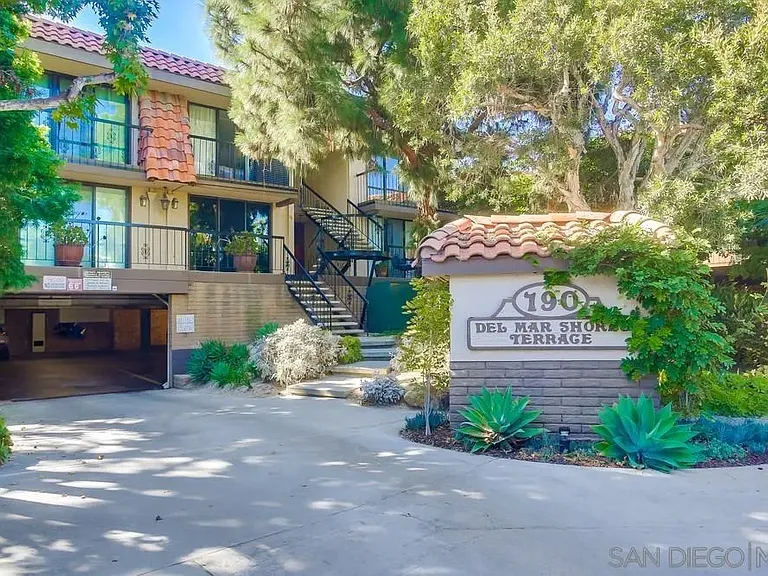 190 Del Mar Shores Ter #11 — Photo 27