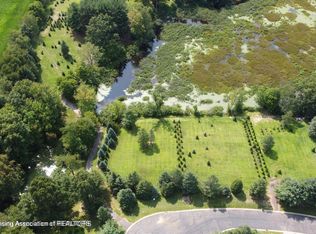 4 Prince Edward Dr, Howell, MI 48843