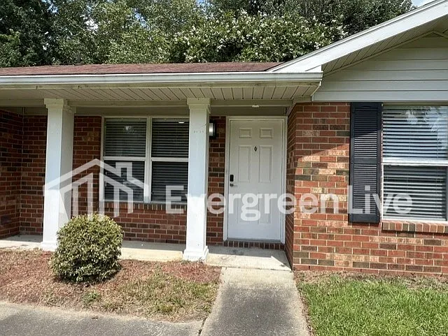 103 Pembroke Ct — Photo 2