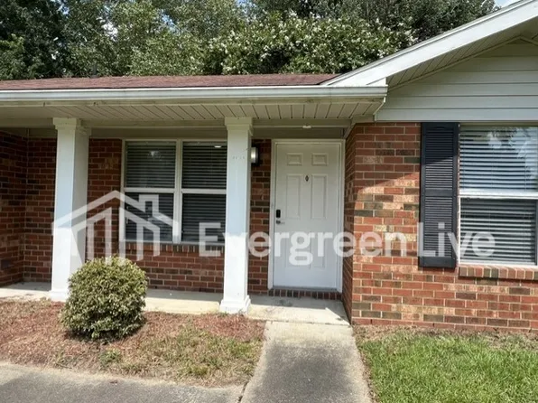 103 Pembroke Ct, Raeford, NC 28376