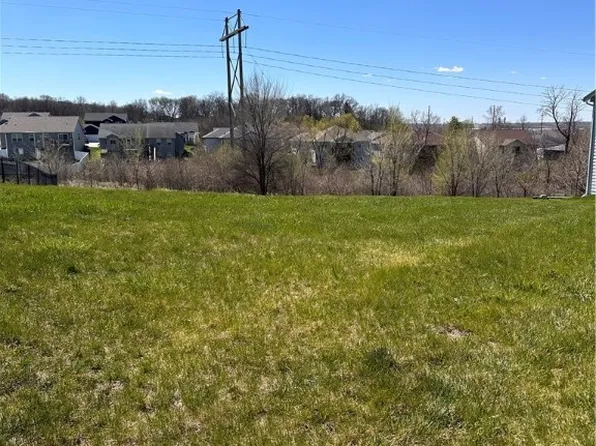 5385 Destiny Dr, Pleasant Hill, IA 50327