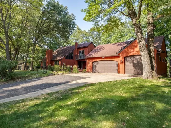 27031 Flintwood Cir, Wyoming, MN 55092