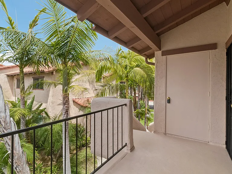 Escondido Villas — Photo 3